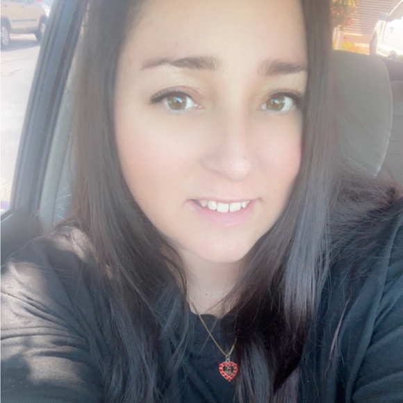 🌺🌸🌼 Like this and be notified when I’m going live 🌼🌸🌺 - Picture 2 of 11